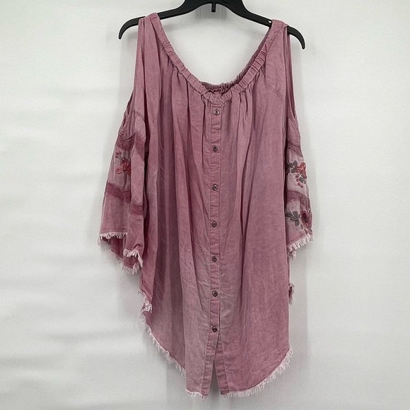 Standard grace boho embroidered raw hem cold shoulder bell sleeve tunic top - Picture 2 of 8